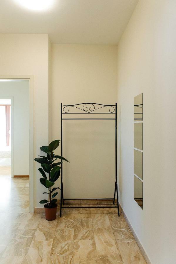 Da Olga Apartment เดเซนซาโนเดลการ์ดา ภายนอก รูปภาพ